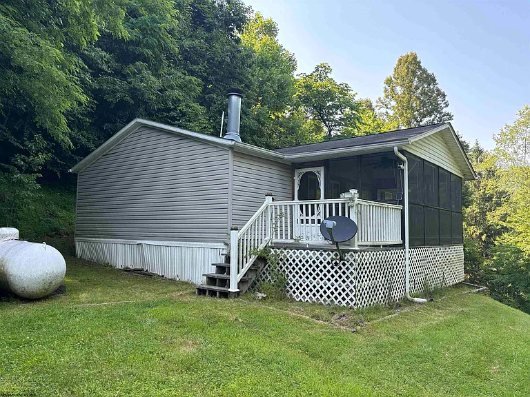 20+/- Acres | Secluded 2-Bedroom Home | Near the River – $185,000