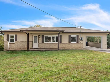 Charming Remodeled Ranch with Full Unfinished Basement & Large Deck! Cleveland, TN | $240,000