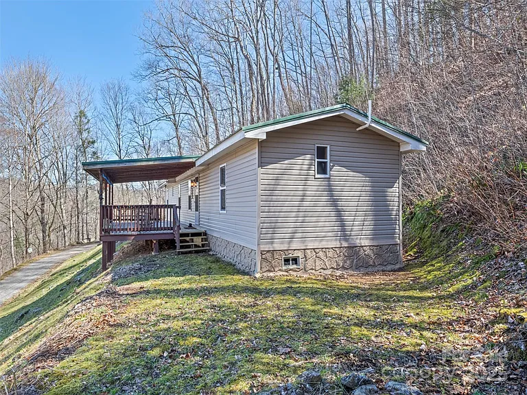 Breathtaking Mountain Retreat with Year-Round Views & Generac Generator! Waynesville NC  | $215,000