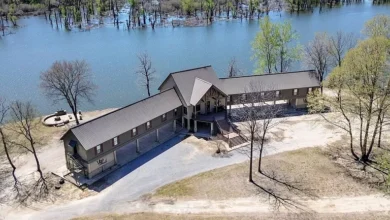Photo of Exclusive Mississippi River Bottom Hunting Club with 1,750± Acres, Lodge & Income-Producing CRP