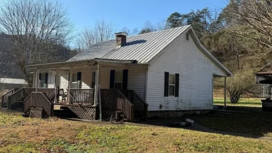 Photo of $149,000 – Farmhouse with Barn and 21 Acres of Opportunity in Volga, KY