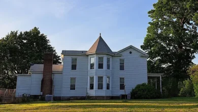 Photo of Refined 5 Acres in South Hill, VA – Elegant English Manor with Timeless Character