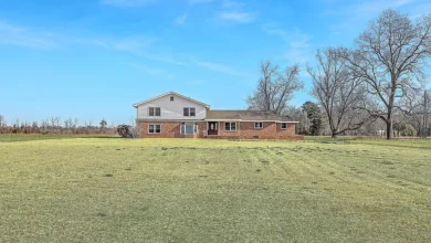 Photo of Expansive 1-Acre Home with Over 4,100 Square Feet in Lee County Near Hartsville.