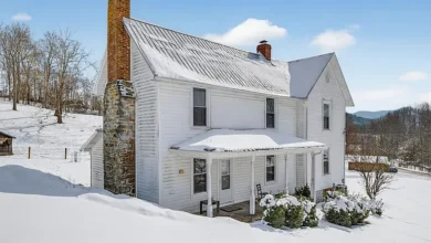 Photo of Historic 2-Acre Farmhouse Retreat in Glade Spring, Virginia