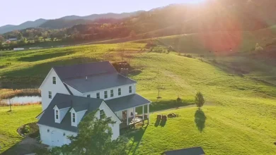 Photo of Stunning 27.76-Acre Colonial Estate Retreat in Speedwell, TN Near Scenic Countryside