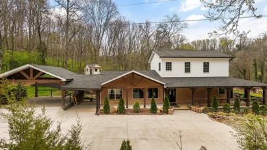 Photo of Mountain-Modern Knoxville Escape – 3 Beds, 3 Baths, 2,583 Sq Ft on 5.5 Acres in TN