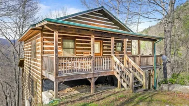 Photo of Mountain Cabin Retreat on 6.11 Acres in Nantahala Area of Topton, NC