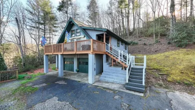 Photo of Charming Mountain Retreat in Robbinsville, NC.