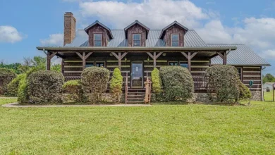 Photo of Spacious Log Home in Morristown, TN