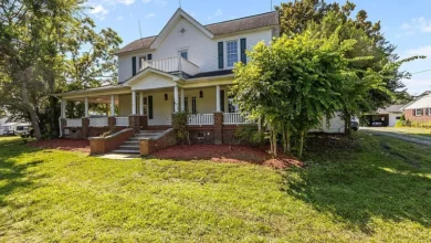 Photo of $350.000 – Charming Farmhouse in Haw River, NC