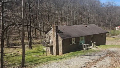 Photo of $116.000 – 3BR/2 BA brick one story on over 3 acres! Two car garage, in WV