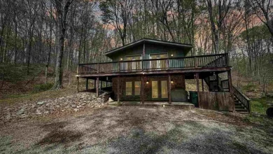 Photo of Scenic Lake Retreat with 3 Lots and Wraparound Deck in Martinsville, IN