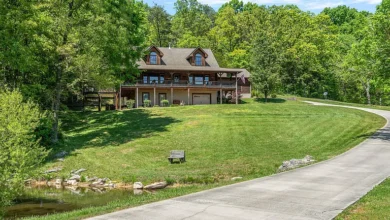 Photo of Stunning Log Home on 9 Acres with Mountain Views in Greeneville, TN