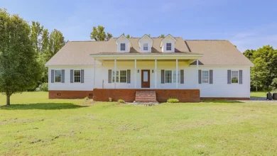 Photo of Spacious 5-Bedroom Home on 11 Acres with Endless Potential in Paducah, KY
