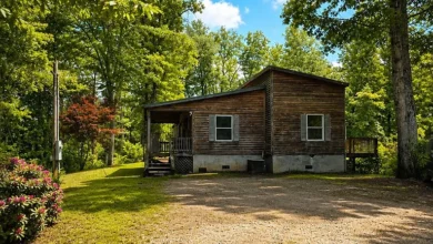 Photo of Mountain Retreat on 6 Acres in Mountain City, TN