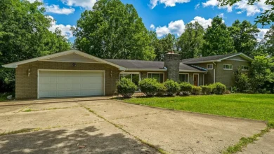 Photo of Spacious Tri-Level Home with Great Investment Potential in Milton, WV